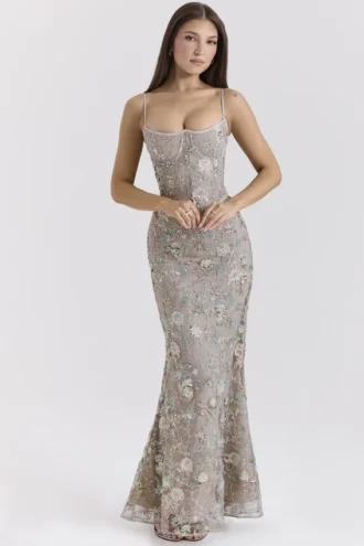 Naima sølvpyntet korsett-maxidress med perler
