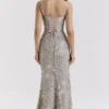 Naima sølvpyntet korsett-maxidress med perler