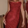 Nalani Deep Red Devoré Satin Maxi Aftenkjol – Begrenset utgave