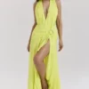 Olessia Acid Lime ryggløs halterneck-maxidress