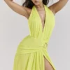 Olessia Acid Lime ryggløs halterneck-maxidress