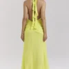 Olessia Acid Lime ryggløs halterneck-maxidress