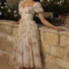 Penelope elfenbenfarget midikjole i chiffon med vintage rose-mønster