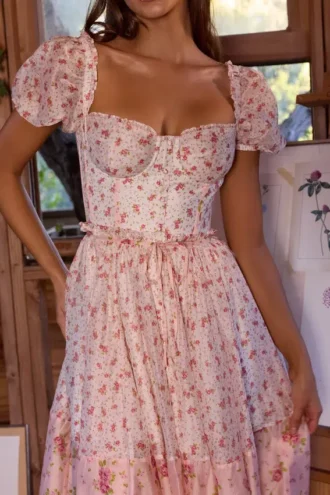 Penelope hvit roseprint georgette-midikjole med bånd