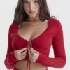 Perla Cherry ribbestrikket topp