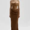 Persephone kaffefarget fløyelsstrapless korsetter-maxidress