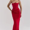 Persephone Scarlet stroppeløs korsetter-maxidress