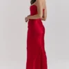 Persephone Scarlet stroppeløs korsetter-maxidress