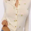 Poppie kremfarget ull + kashmir rosa blomsterbrodert Cardigan