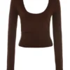 Raquel topp i sjokoladebrun kashmirblanding med rund hals