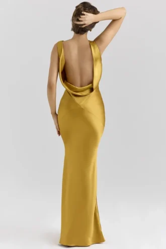 Safaira Amber Satin Draped Cowl Neck Maxi Kjoler
