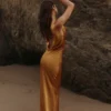 Safaira Amber Satin Draped Cowl Neck Maxi Kjoler