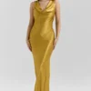 Safaira Amber Satin Draped Cowl Neck Maxi Kjoler