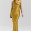 Safaira Amber Satin Draped Cowl Neck Maxi Kjoler