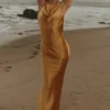 Safaira Amber Satin Draped Cowl Neck Maxi Kjoler