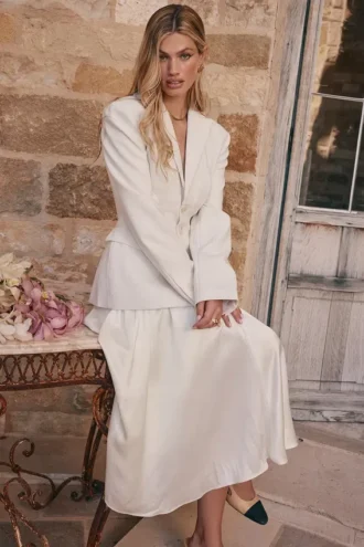 Sariah Ivory Contour Tailored Blazere