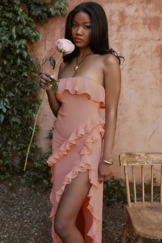 Sarina Apricot Ruffle Maxi Kjoler
