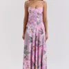 Seren rosa maxi-kjolelook med blomstertrykk og snøring i ryggen