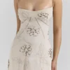 Seren Vanilla brodert, håndperlet blomster-maxi-kjole