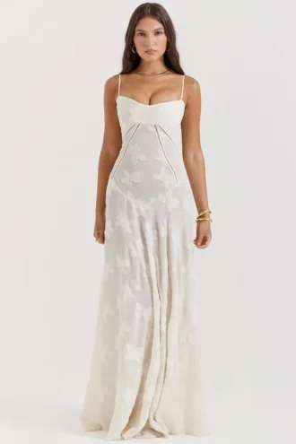 Seren Vintage kremfarget maxi-kjolelengde med blomstermønster og blonder på ryggen