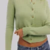 Signatur-cardigan i matcha-kashmir og merinoull