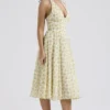 Solada Ivory Vintage Floral Print Georgette Halter Sommerkjoler