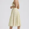 Solada Ivory Vintage Floral Print Georgette Halter Sommerkjoler