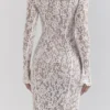 Sophia Vintage elfenbensfarget, tettsittende midikjole i blonder