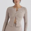 Sylvia Taupe ribbestrikket cardigan