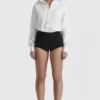 Tahni svarte shorts med høy midje