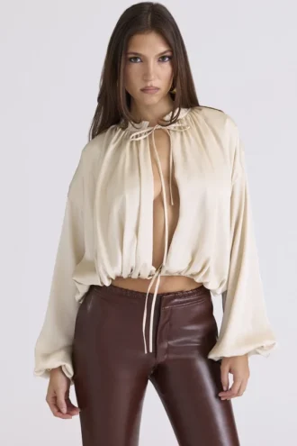 Talia Ecru Satin Bluse med åpen front
