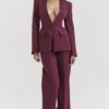 Theodora vinrød blazer med dyp V-hals