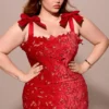 Tiff Holly rød fløyels- og blonder-maxidress