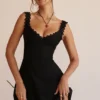 Tilly svart minikjole med pin-tuck