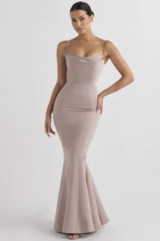 Violette Mushroom Satin Fishtail Aftenkjoler