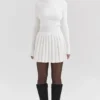Willow hvit minikjole i plissert skatermodell i kashmirblanding