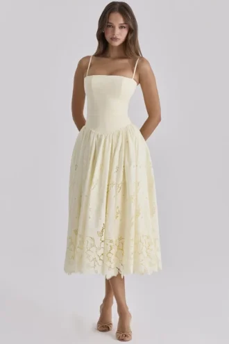 Ysabella Lemon Custom Lace + Broderie Anglaise Midi Sommerkjoler