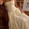 Ysabella Lemon Custom Lace + Broderie Anglaise Midi Sommerkjoler