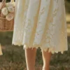 Ysabella Lemon Custom Lace + Broderie Anglaise Midi Sommerkjoler